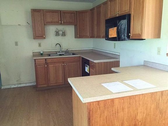 4th image of 1458 Seneca Dr