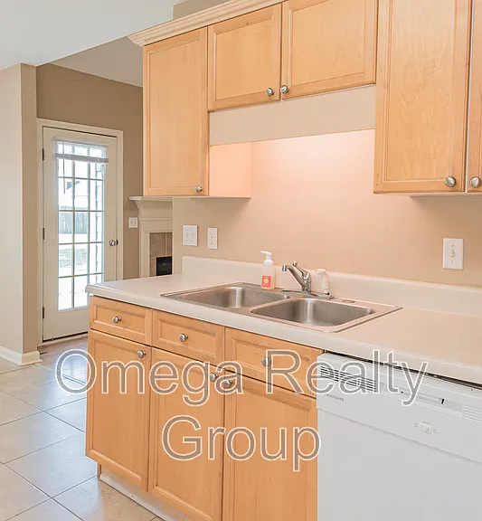 2022 Edgewood Dr — Photo 32