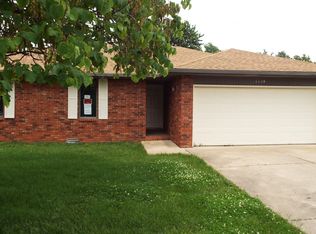 1129 W Lindberg St, Springfield, MO 65807