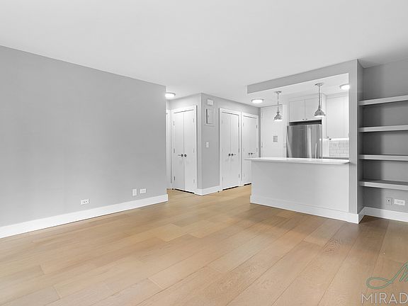 5th image of 330 E 39th St APT 11B