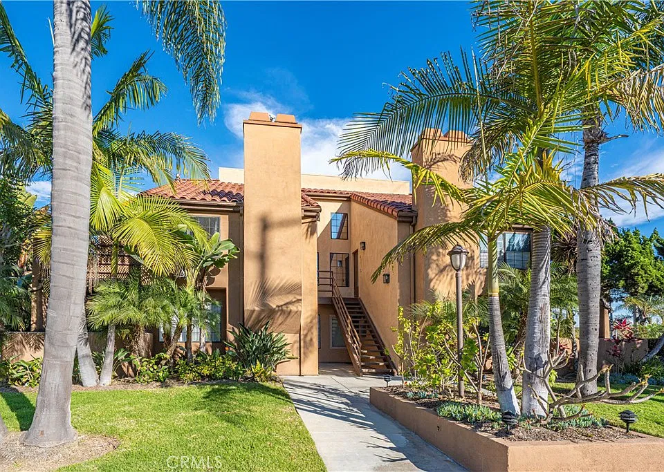 421 Coral Reef Dr