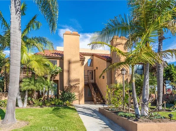 421 Coral Reef Dr, Huntington Beach, CA 92648