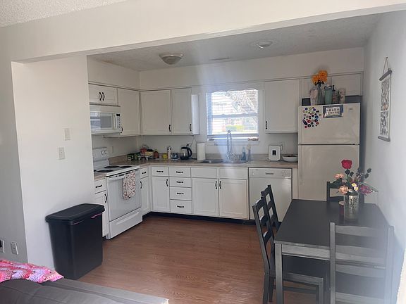 3rd image of 3821 Westland Pl