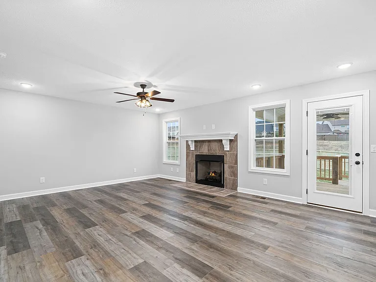 345 Rye Dr — Photo 4