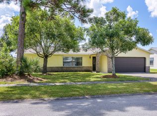 306 Cinnamon Lake Cir, Melbourne, FL 32901
