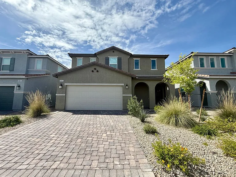 3045 Foxtail Hollow Ave — Photo 2