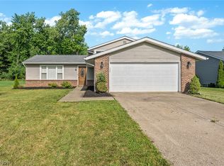 18046 Walnut Dr, Strongsville, OH