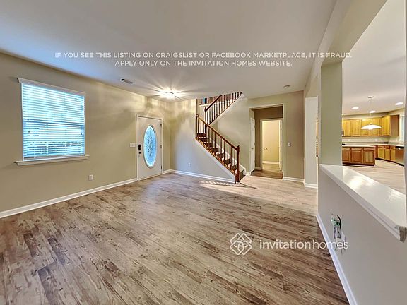 4th image of 1093 Sparkling Cove Dr