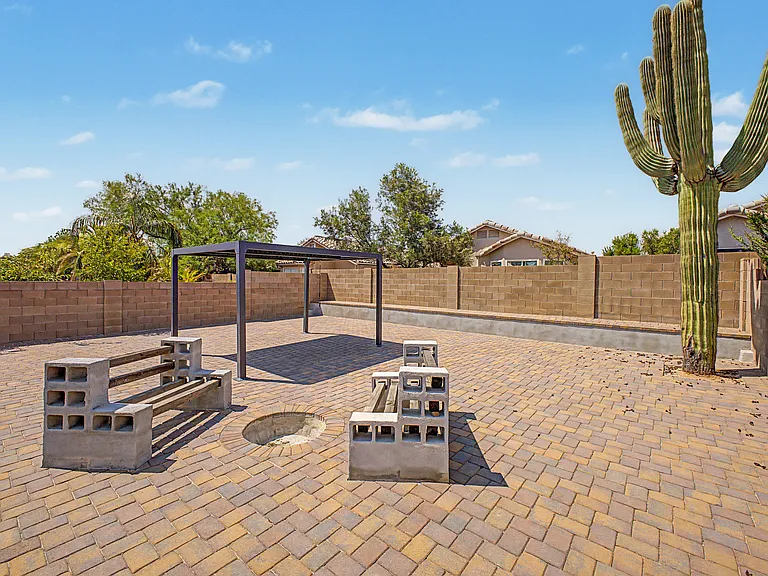 2656 W Mountain Heights Ct — Photo 42