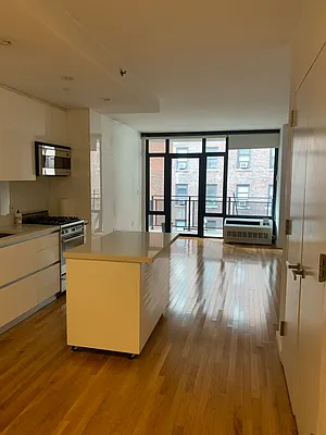 Rented by BROKR.COM | media 17