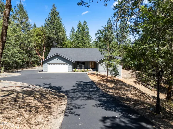 1281 N Pinnon Rd, Grants Pass, OR 97526