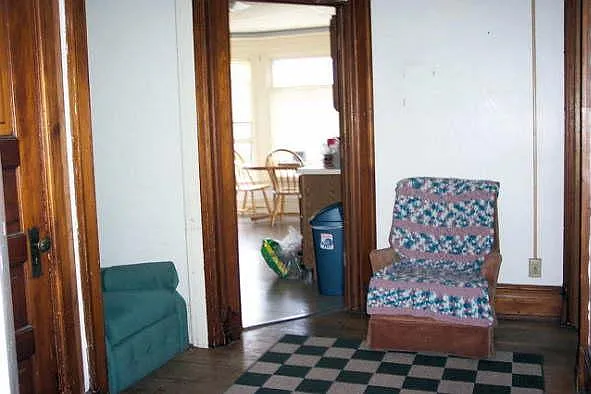 3 bed, 1250 sqft, $1,150 — Photo 4