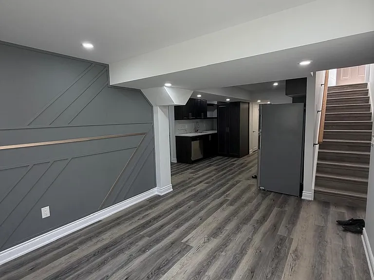 216 Fleetwood Dr — Photo 5