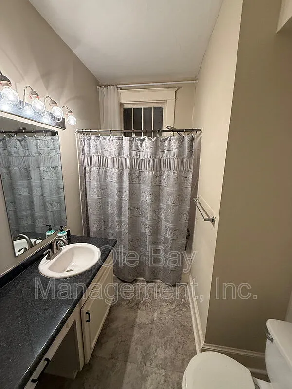 Building Photo - 7 S Monterey St #3
