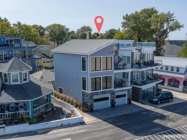 78 Esanada Pl, South Haven, MI 49090