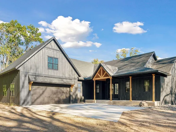 406 169th Ave, Somerset, WI 54025