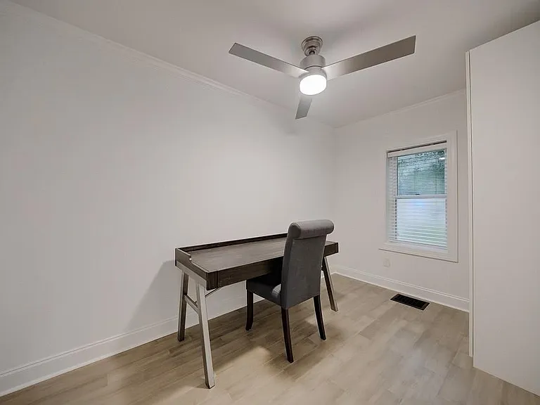 593 Lynnhaven Dr SW — Photo 18