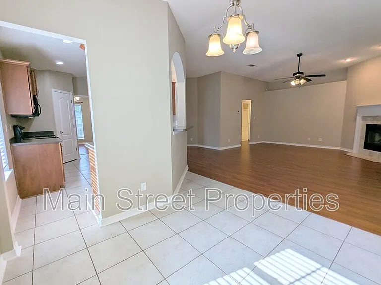 5963 Ashton Woods Cir — Photo 10