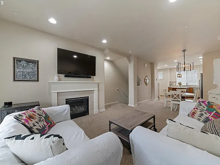 17018 SW Jean Louise Rd — Photo 5
