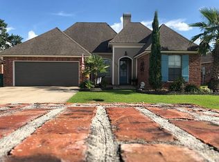 300 Hill Ridge Dr, Youngsville, LA 70592