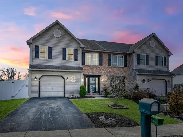1004 Parkway Dr, Reading, PA 19605