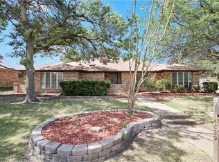 4829 Applewood Rd, Fort Worth, TX 76133
