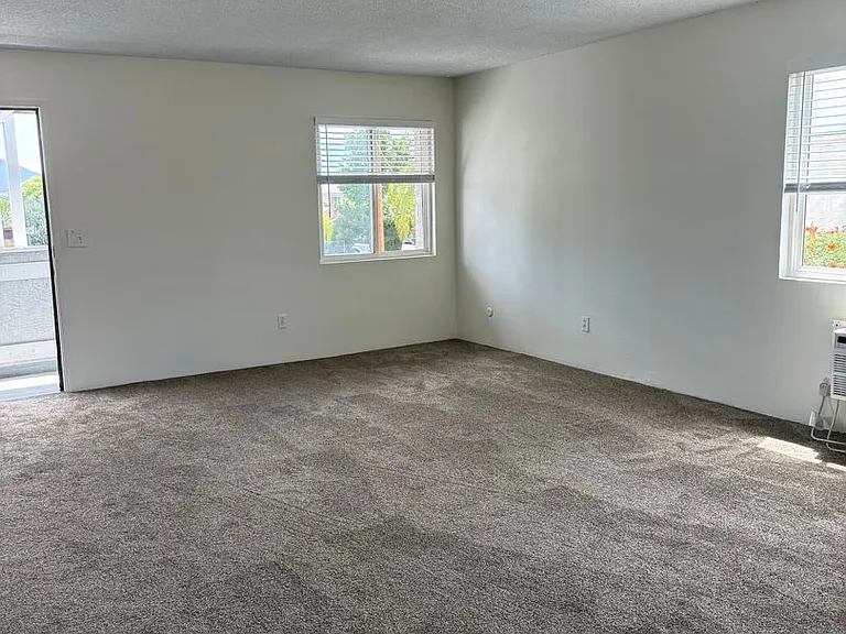 Oakdale Ave 1520 - 4 units — Photo 7