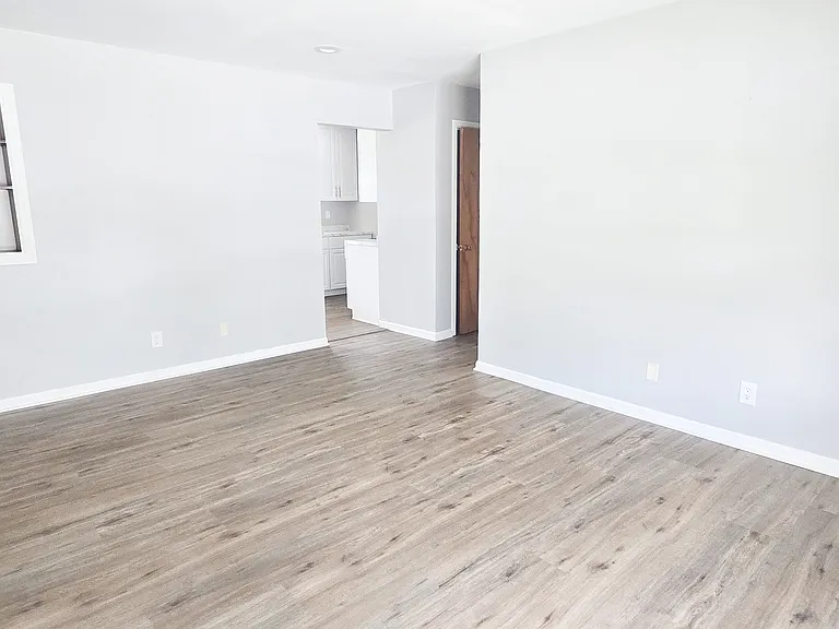 1341 Renslar Ave — Photo 2