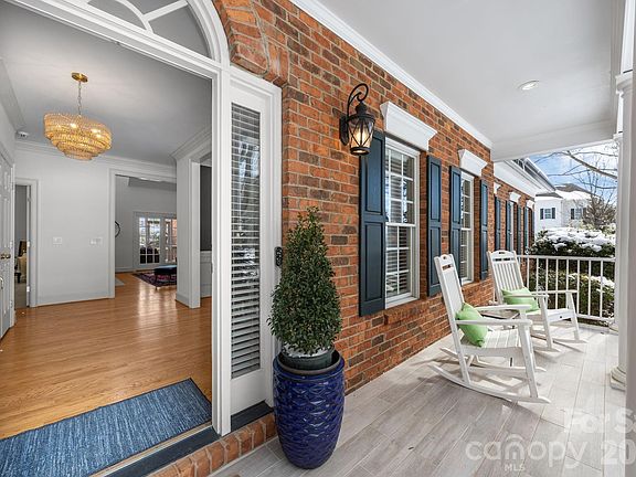 3rd image of 18603 Town Harbour Rd