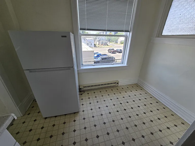 Center Point Apartments — Photo 17