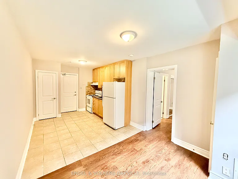 15 33rd St #112 — Photo 3