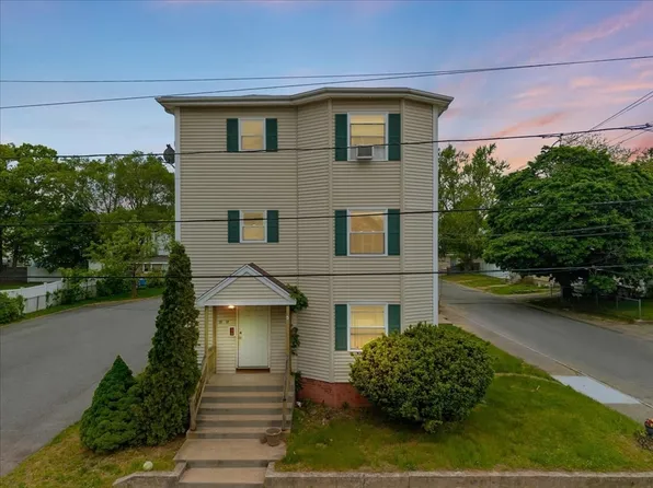35 Hazel St #B, Attleboro, MA 02703