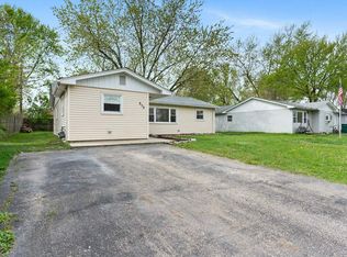 535 W Auburn Ln, Crete, IL 60417
