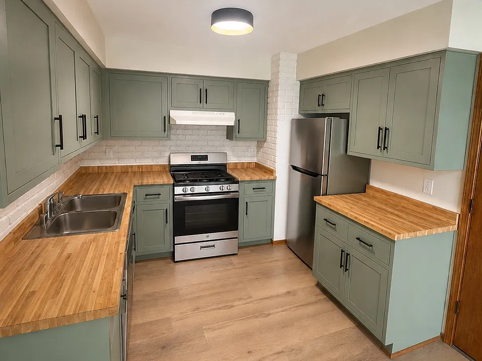 2123 Yvonne St #2123
