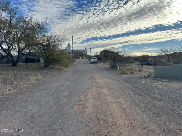 302 S 1ST Street #2, Tombstone, AZ 85638