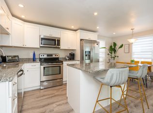 27 Blaney St #2, Swampscott, MA 01907
