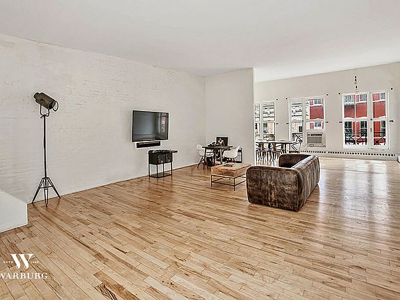 2nd image of 422 West Broadway