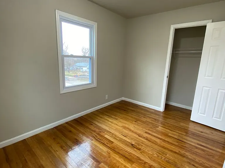 1503 E Bell Ave — Photo 9
