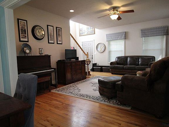 4th image of 7125 Moonlight Dr
