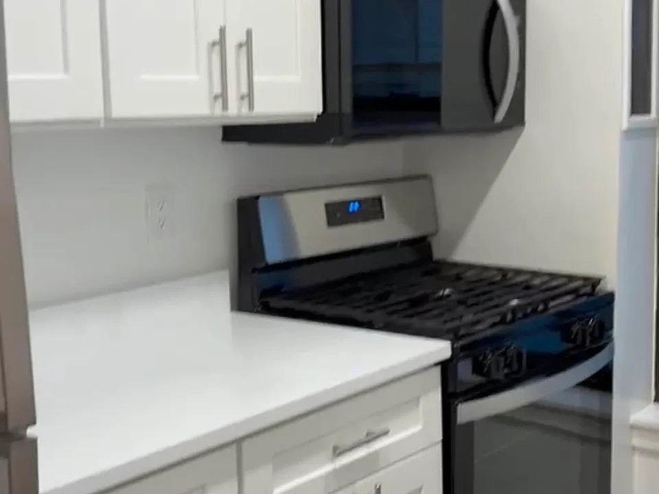 506 Amsterdam Ave #3D