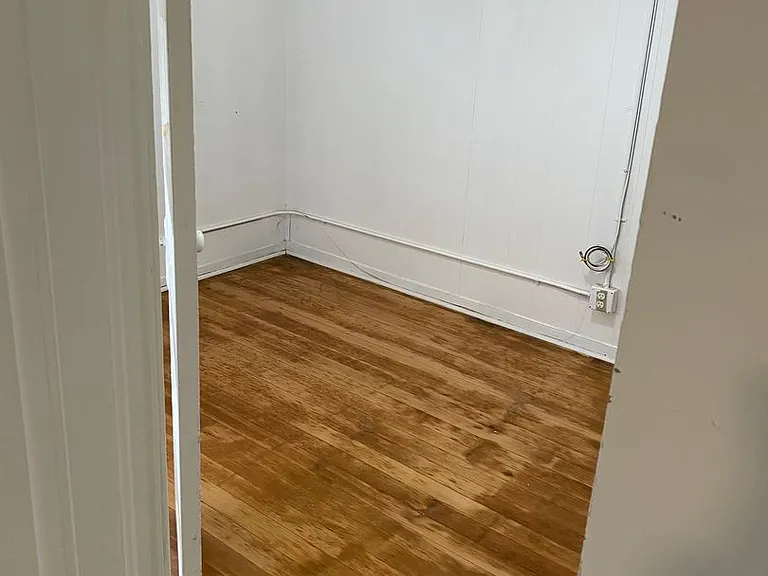 420 S 6th Ave — Photo 34
