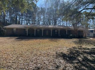 10461 Country Ln, Philadelphia, MS 39350