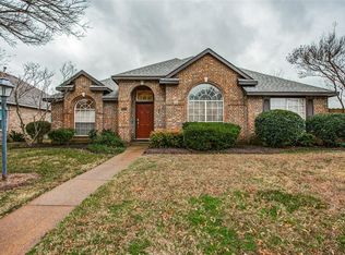 8214 Meadowview St, Rowlett, TX 75088