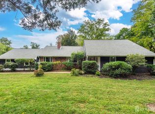 16 Woods End Rd, Colts Neck, NJ 07722