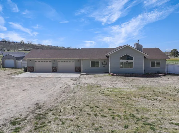 282 Northglen Dr, Spring Creek, NV 89815