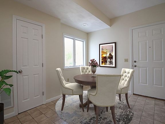 4th image of 5 Essex St #5C