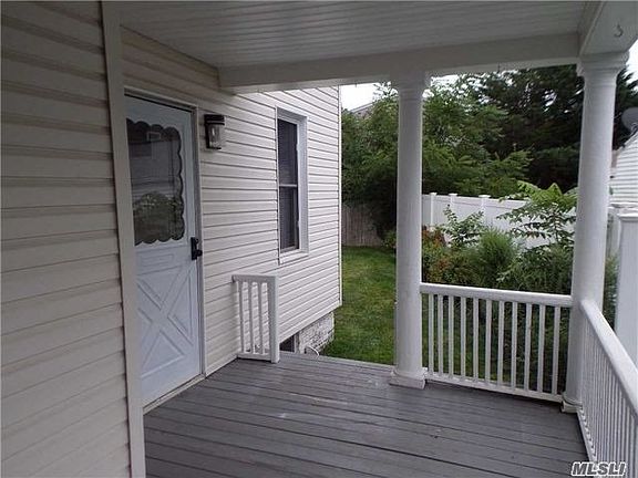 4th image of 370-370 Park Ave #A