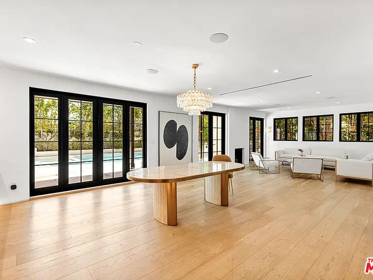 1001 Hanover Dr — Photo 15
