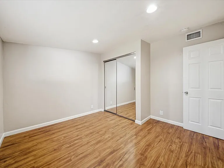 3153 2nd Ave — Photo 13