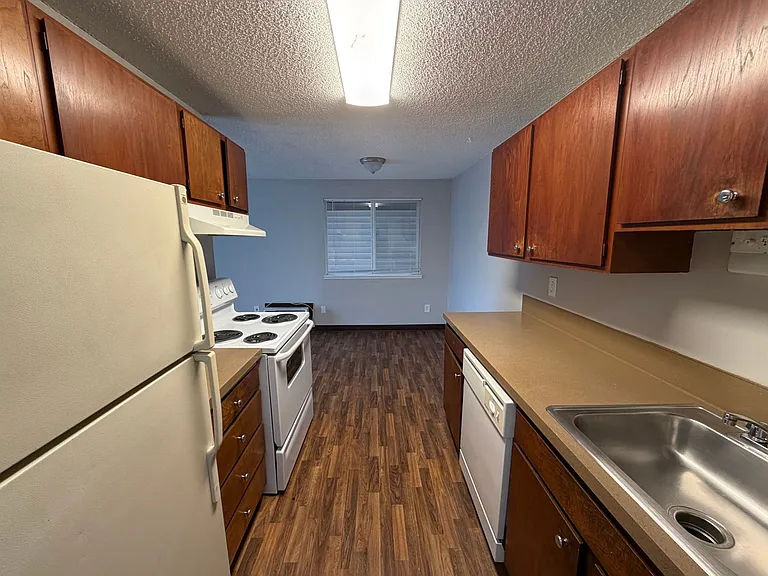 Orchard Park Apartments — Photo 28